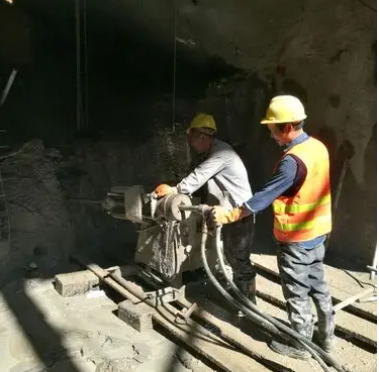 南宁水下抗分散灌浆料特点 水下不分散注浆料介绍